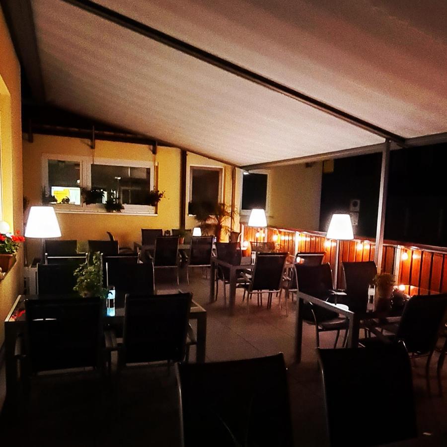 Hotel-Gasthof Krone-Lax Scheinfeld Екстериор снимка