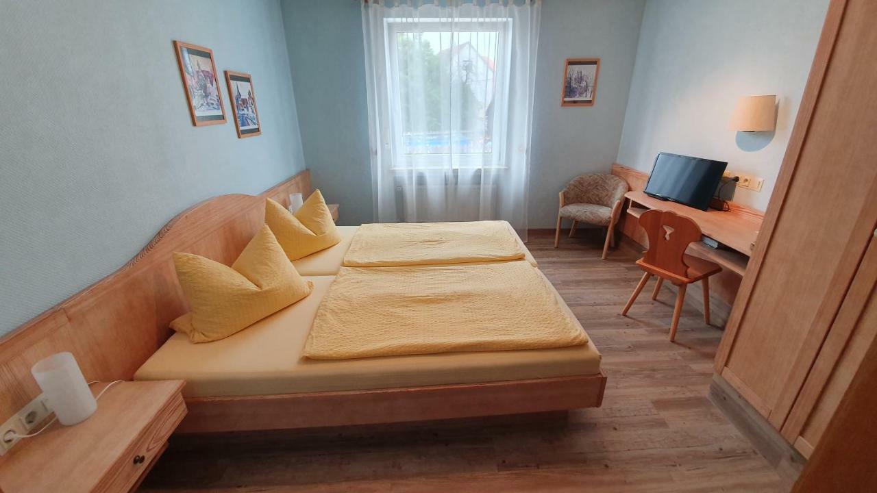 Hotel-Gasthof Krone-Lax Scheinfeld Екстериор снимка