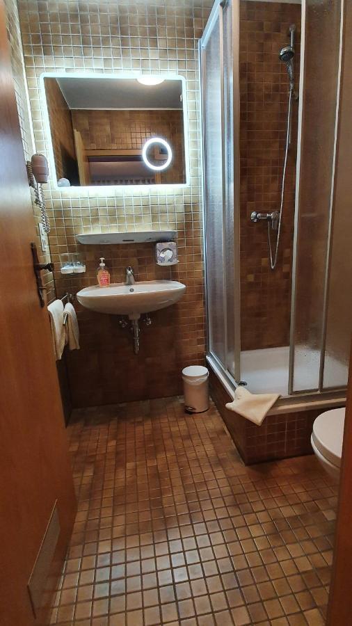 Hotel-Gasthof Krone-Lax Scheinfeld Екстериор снимка